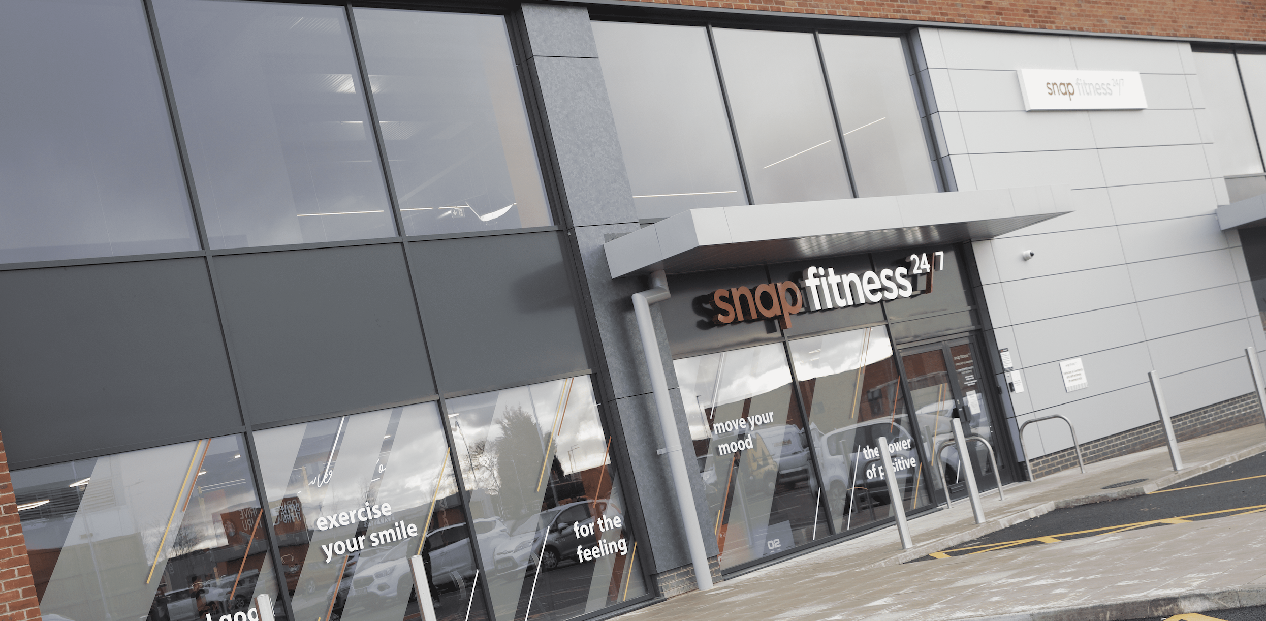 Snap Fitness Gym front